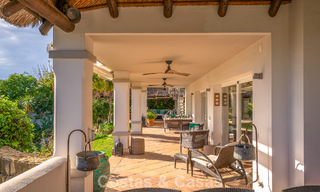 Prachtige villa in Spaanse stijl met prachtig uitzicht op zee te koop in Elviria, Oost Marbella 774768 