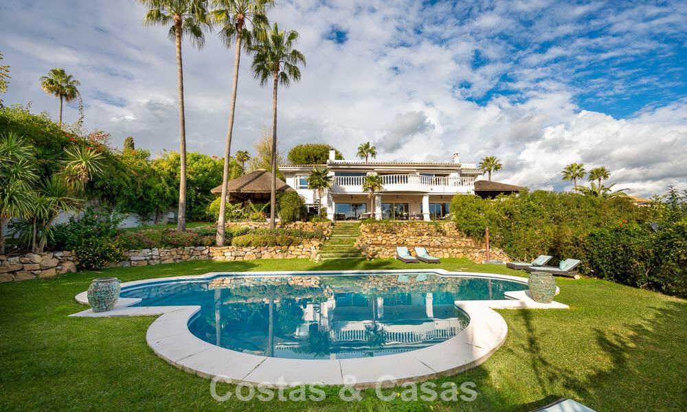 Prachtige villa in Spaanse stijl met prachtig uitzicht op zee te koop in Elviria, Oost Marbella 774774