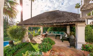 Prachtige villa in Spaanse stijl met prachtig uitzicht op zee te koop in Elviria, Oost Marbella 774777 