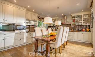 Prachtige villa in Spaanse stijl met prachtig uitzicht op zee te koop in Elviria, Oost Marbella 774782 