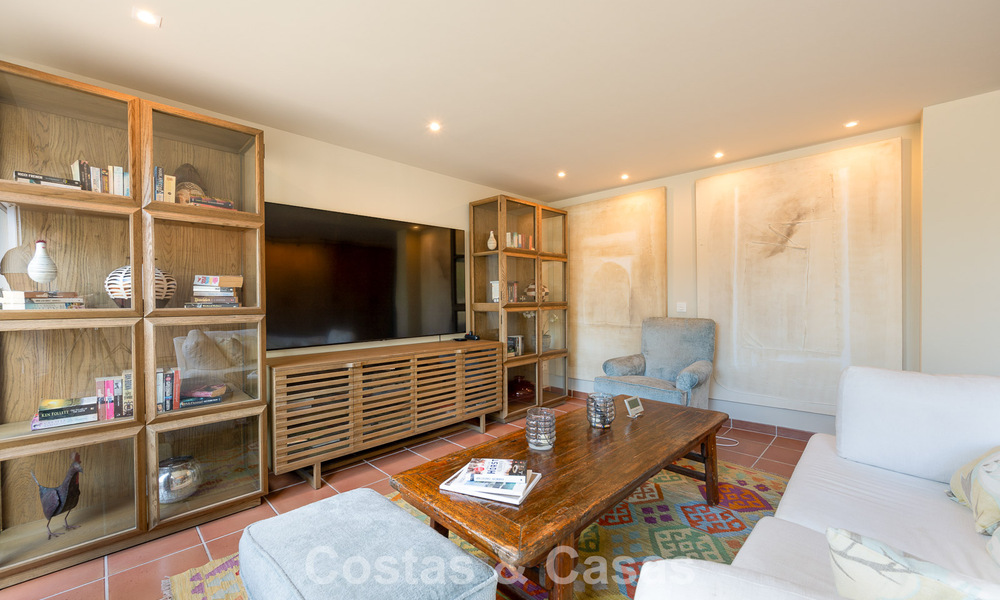 Prachtige villa in Spaanse stijl met prachtig uitzicht op zee te koop in Elviria, Oost Marbella 774784