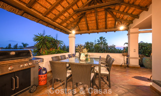 Prachtige villa in Spaanse stijl met prachtig uitzicht op zee te koop in Elviria, Oost Marbella 774807 