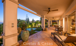 Prachtige villa in Spaanse stijl met prachtig uitzicht op zee te koop in Elviria, Oost Marbella 774808 