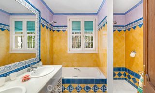 Andalusische luxevilla te koop, in de exclusieve en beveiligde omgeving van El Madroñal, Marbella - Benahavis 774821 