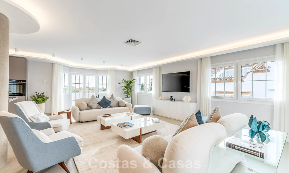 Prachtig dubbel penthouse met zeezicht te koop op loopafstand van Puerto Banus, Marbella 774859