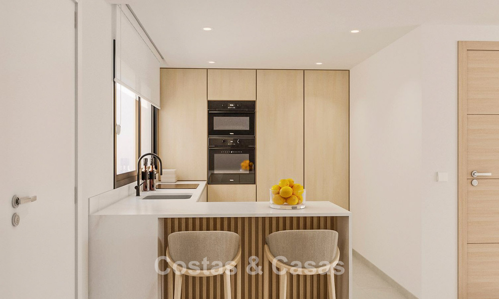 Rijwoning in eigentijdse, Mediterrane bouwstijl te koop op korte wandelafstand van het strand in San Pedro Playa, Marbella 774906