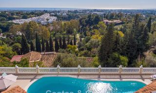 Klassieke mediterrane villa te koop met panoramisch zeezicht in een exclusieve, gated community in Marbella - Benahavis 774939 