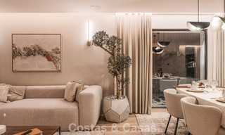 Luxueus gerenoveerd townhouse met zeezicht te koop, in een afgeschermde woonwijk op Marbella’s Golden Mile 774973 