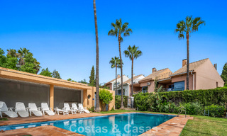 Ruim herenhuis met privétuin te koop, omgeven door golfbanen in Nueva Andalucia, Marbella 775085 