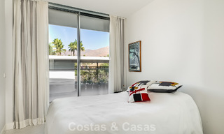 Instapklaar, modern, eerstelijnsstrand appartement te koop in Estepona, Costa del Sol 775096 