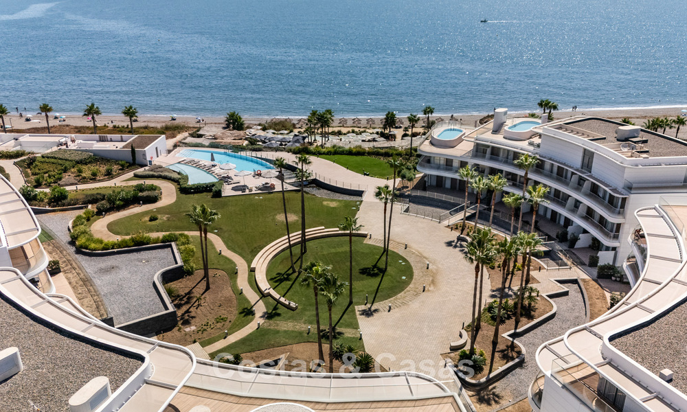 Instapklaar, modern, eerstelijnsstrand appartement te koop in Estepona, Costa del Sol 775113