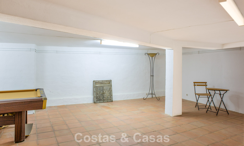 Ruim 4-slaapkamer townhouse met prachtig zeezicht te koop gelegen in Marbella Oost 775135