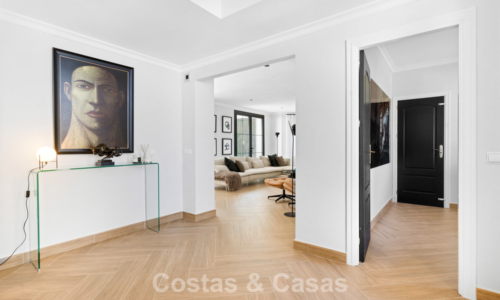 Instapklare luxevilla in Mediterrane bouwstijl te koop in een residentiële woonwijk in de golfvallei van Mijas, Costa del Sol 775161