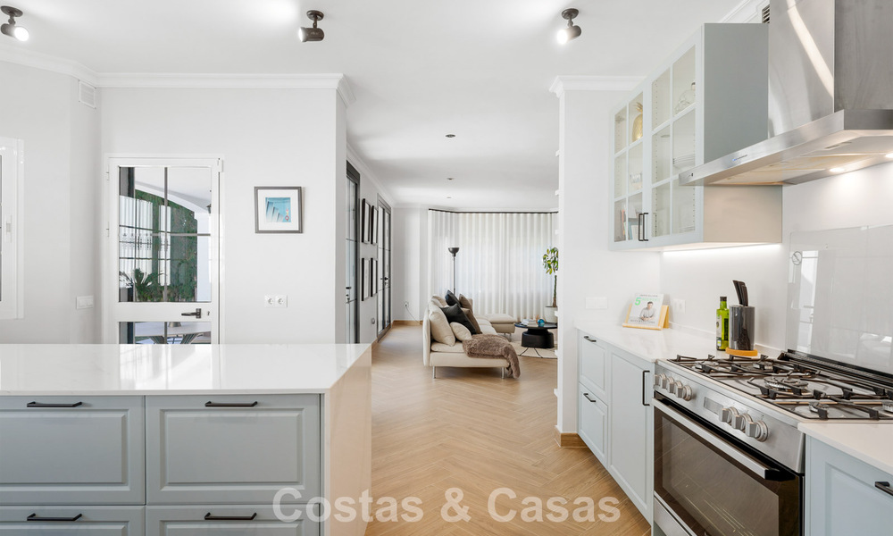 Instapklare luxevilla in Mediterrane bouwstijl te koop in een residentiële woonwijk in de golfvallei van Mijas, Costa del Sol 775169