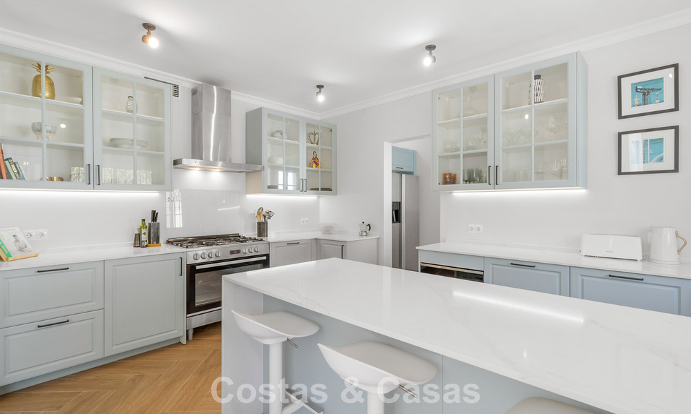 Instapklare luxevilla in Mediterrane bouwstijl te koop in een residentiële woonwijk in de golfvallei van Mijas, Costa del Sol 775172