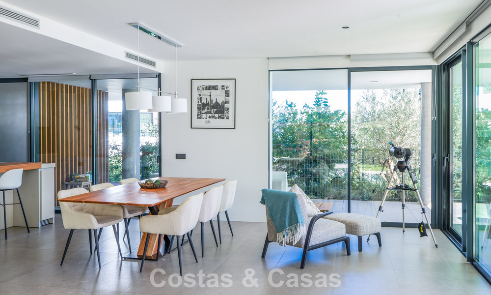 Modernistische begane grond appartement in een omsloten community van Sotogrande, Costa del Sol 775335