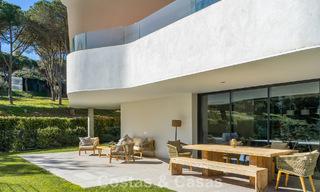 Modernistische begane grond appartement in een omsloten community van Sotogrande, Costa del Sol 775352 