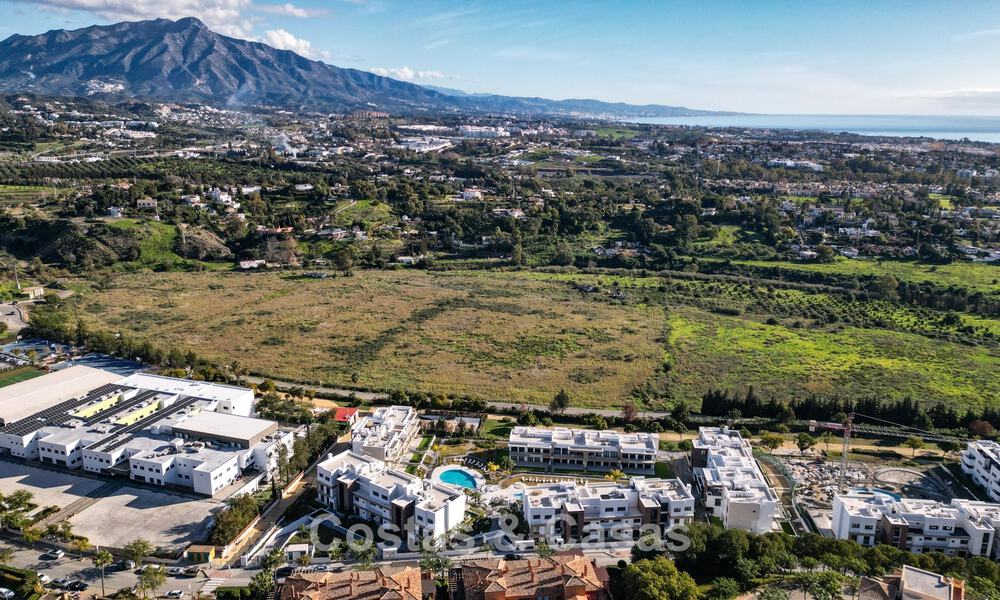 Recent gebouwd penthouse met ruim solarium te koop in een gated complex in Benahavis - Marbella 775451