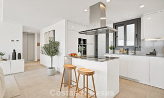 Recent gebouwd penthouse met ruim solarium te koop in een gated complex in Benahavis - Marbella 775464 