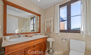 Ruim townhouse met prachtig golf- en zeezicht te koop, in een exclusieve golfurbanisatie in Benahavis - Marbella 775208 