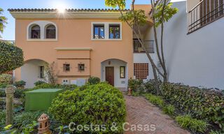 Ruim townhouse met prachtig golf- en zeezicht te koop, in een exclusieve golfurbanisatie in Benahavis - Marbella 775214 