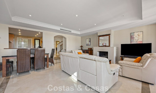 Ruim townhouse met prachtig golf- en zeezicht te koop, in een exclusieve golfurbanisatie in Benahavis - Marbella 775219 