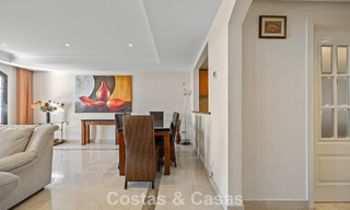 Ruim townhouse met prachtig golf- en zeezicht te koop, in een exclusieve golfurbanisatie in Benahavis - Marbella 775221 