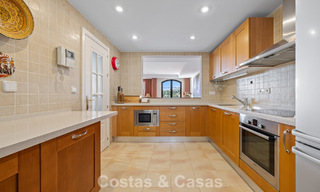 Ruim townhouse met prachtig golf- en zeezicht te koop, in een exclusieve golfurbanisatie in Benahavis - Marbella 775222 