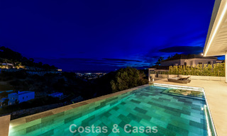 Gesofisticeerde designervilla met magnifiek zeezicht te koop in El Madroñal, Benahavis - Marbella 795622 