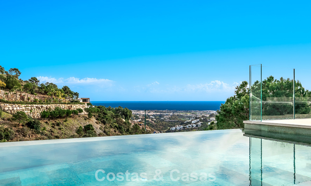 Gesofisticeerde designervilla met magnifiek zeezicht te koop in El Madroñal, Benahavis - Marbella 795627