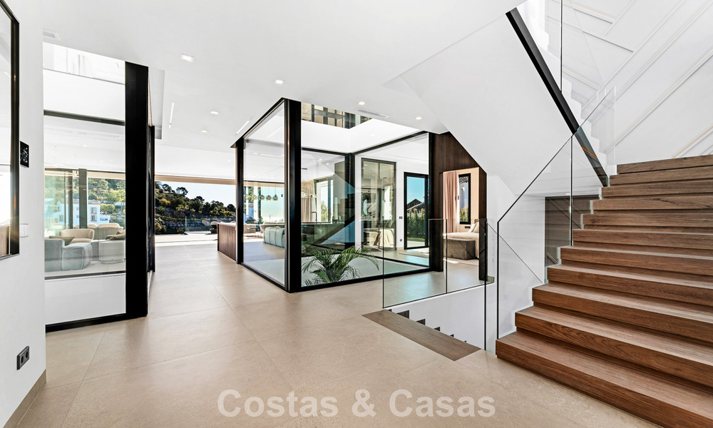 Geavanceerde designervilla met prachtig zeezicht te koop in El Madroñal, Benahavis - Marbella 796835