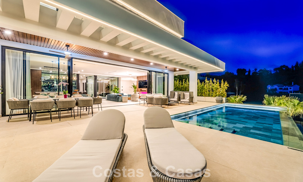 Geavanceerde designervilla met prachtig zeezicht te koop in El Madroñal, Benahavis - Marbella 796857