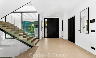 Geavanceerde designervilla met prachtig zeezicht te koop in El Madroñal, Benahavis - Marbella 796860 