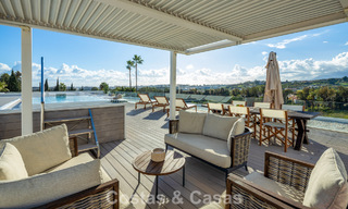 Luxueuze villa in moderne stijl te koop, grenzend aan de golfbaan in Nueva Andalucia, Marbella 775556 