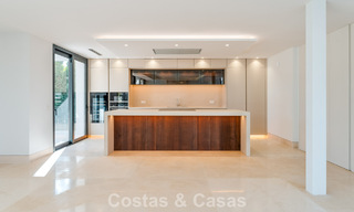 Geavanceerde luxevilla te koop in een exclusieve gated community op Marbella’s prestigieuze Golden Mile 775567 