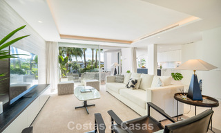 Luxueus gerenoveerd duplex penthouse te koop, in Puente Romano op de Golden Mile van Marbella 775592 