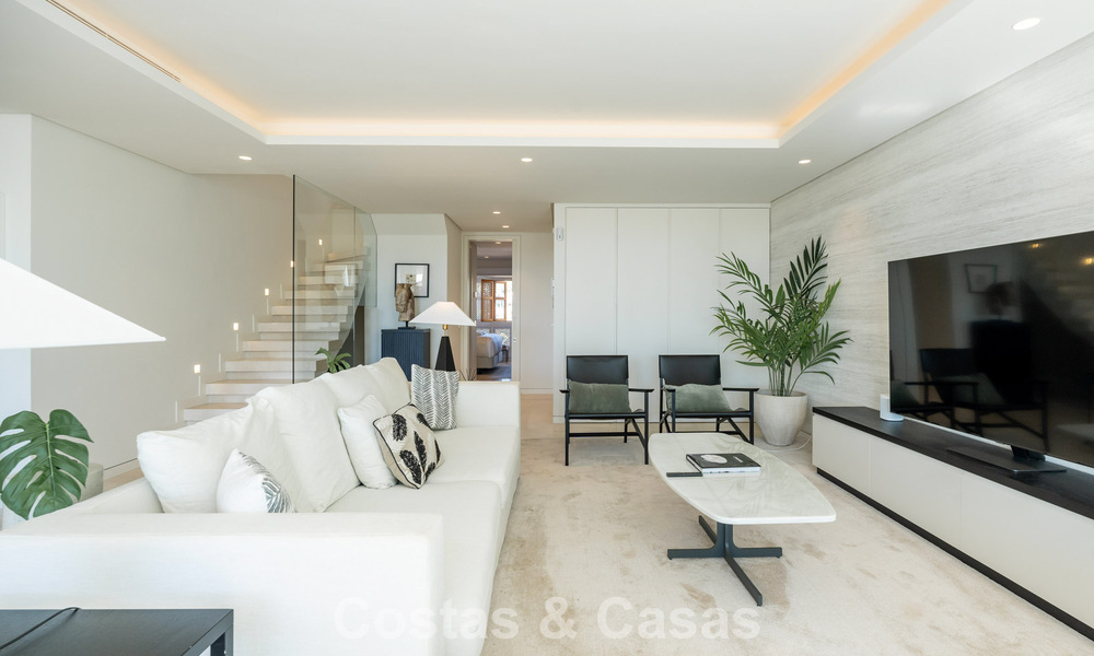 Luxueus gerenoveerd duplex penthouse te koop, in Puente Romano op de Golden Mile van Marbella 775596