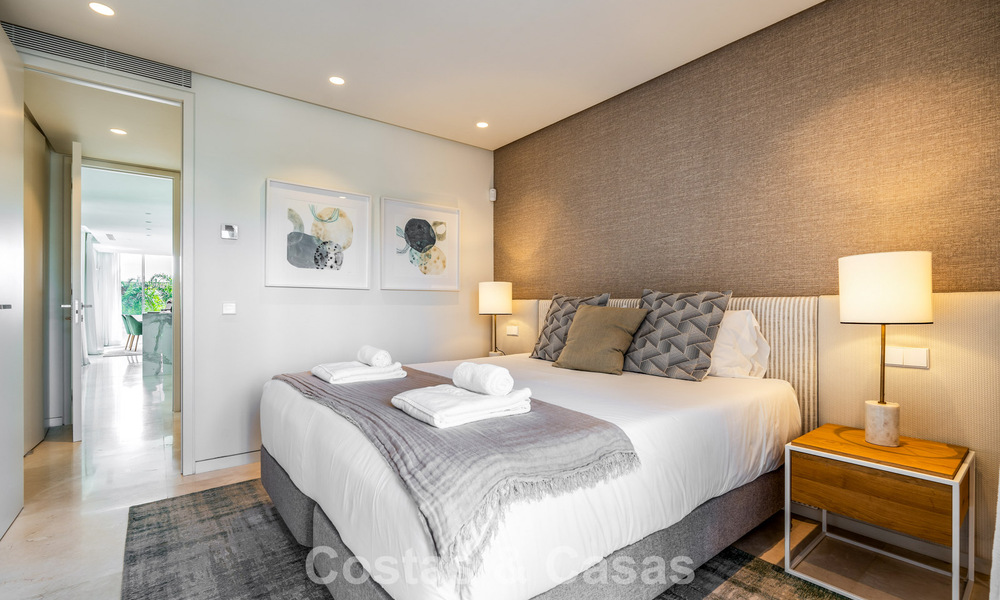 Luxueus gerenoveerd duplex penthouse te koop, in Puente Romano op de Golden Mile van Marbella 775601