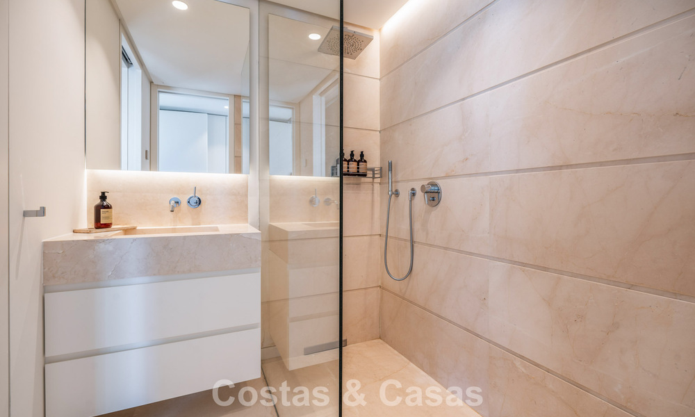 Luxueus gerenoveerd duplex penthouse te koop, in Puente Romano op de Golden Mile van Marbella 775603