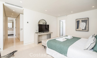 Luxueus gerenoveerd duplex penthouse te koop, in Puente Romano op de Golden Mile van Marbella 775611 