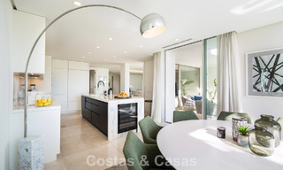 Luxueus gerenoveerd duplex penthouse te koop, in Puente Romano op de Golden Mile van Marbella 775623 