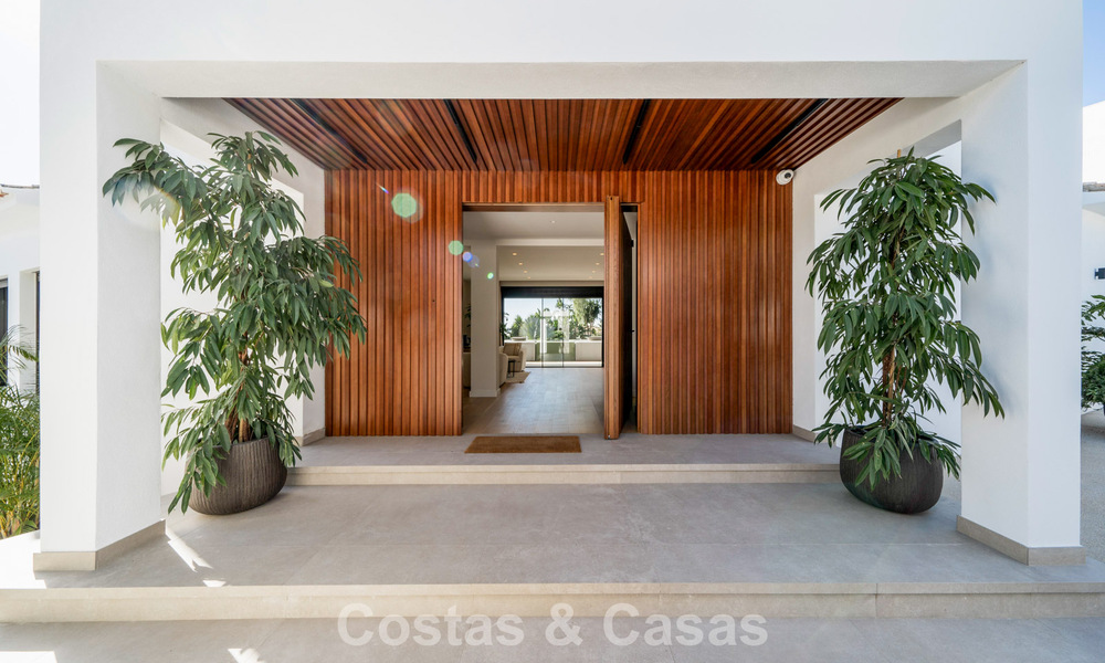 Moderne mediterrane villa met eigentijdse invloeden te koop aan Marbella’s Golden Mile 775629