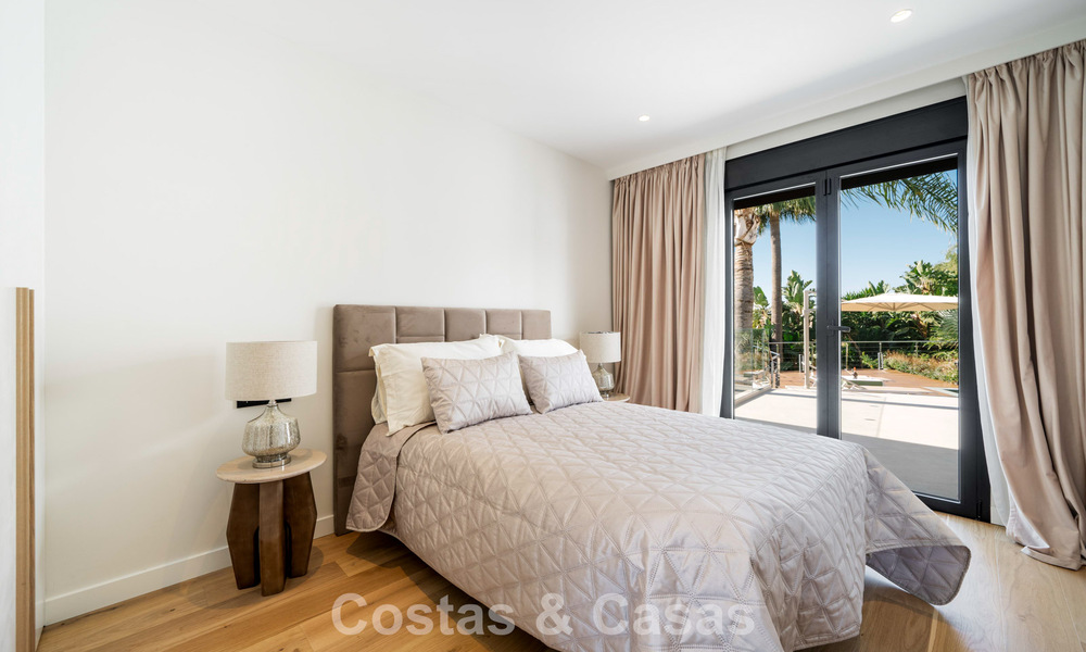 Moderne mediterrane villa met eigentijdse invloeden te koop aan Marbella’s Golden Mile 775656
