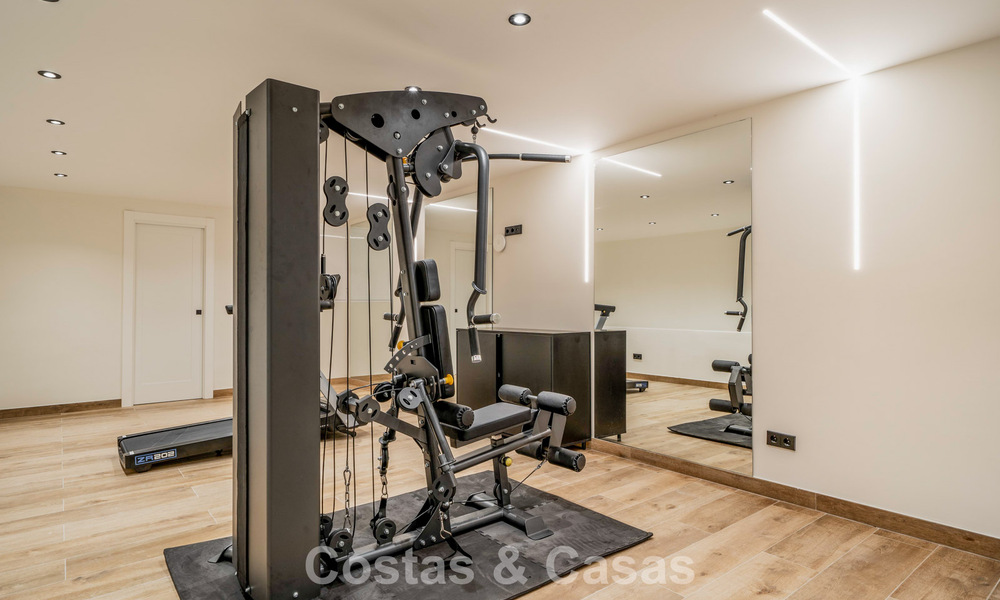 Moderne mediterrane villa met eigentijdse invloeden te koop aan Marbella’s Golden Mile 775657