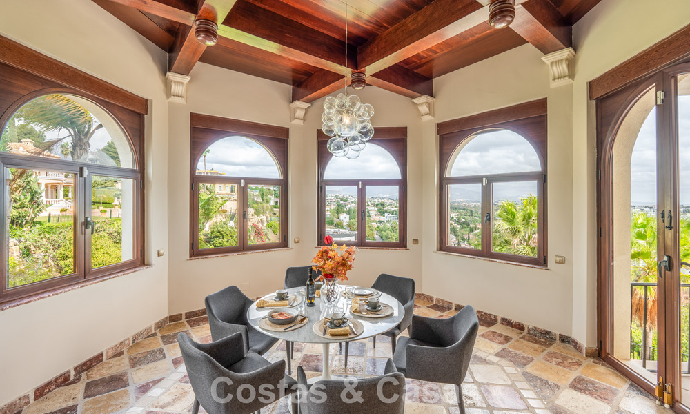 Royale Mediterrane luxevilla met veel slaapkamers en spectaculaire vergezichten te koop in Benahavis - Marbella 775698