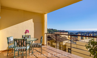 Instapklaar, ruim 3-slaapkamer appartement te koop omringd door golfbanen in Benahavis - Marbella 775706 