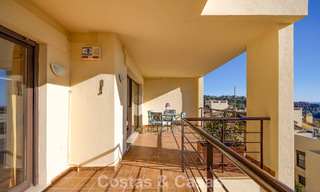 Instapklaar, ruim 3-slaapkamer appartement te koop omringd door golfbanen in Benahavis - Marbella 775707 