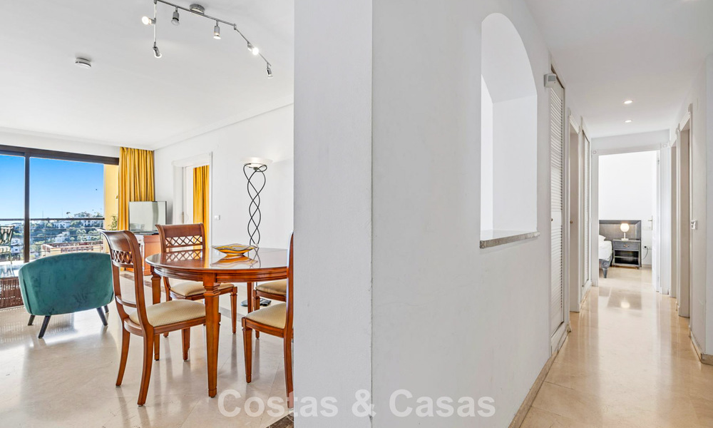 Instapklaar, ruim 3-slaapkamer appartement te koop omringd door golfbanen in Benahavis - Marbella 775713