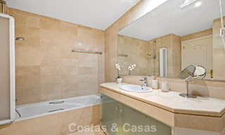 Instapklaar, ruim 3-slaapkamer appartement te koop omringd door golfbanen in Benahavis - Marbella 775716 