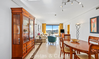 Instapklaar, ruim 3-slaapkamer appartement te koop omringd door golfbanen in Benahavis - Marbella 775726 